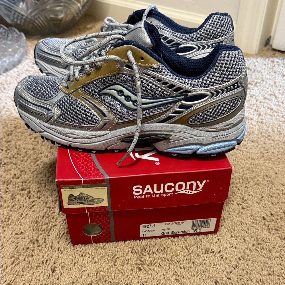 Saucony Gray and Navy Athletic Sneakers Women’s size 10